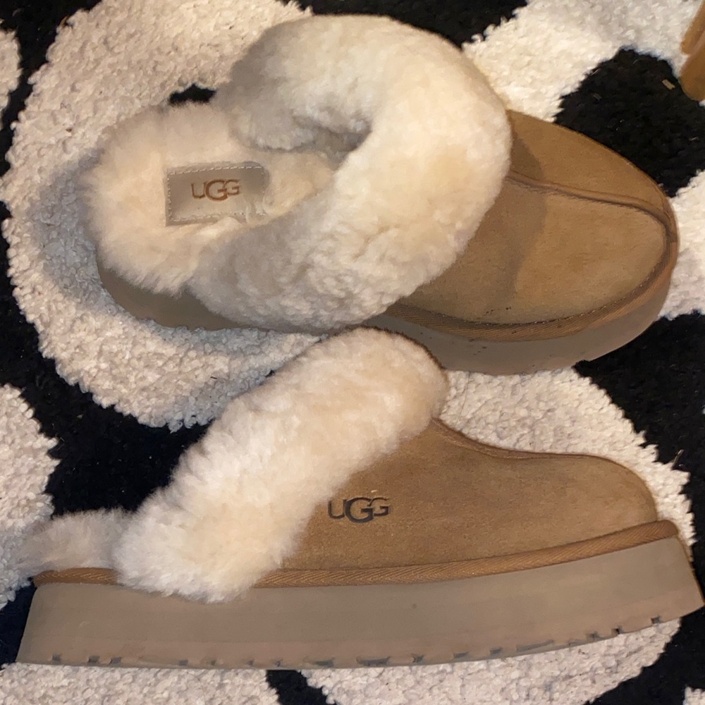 UGG Women's Slippers